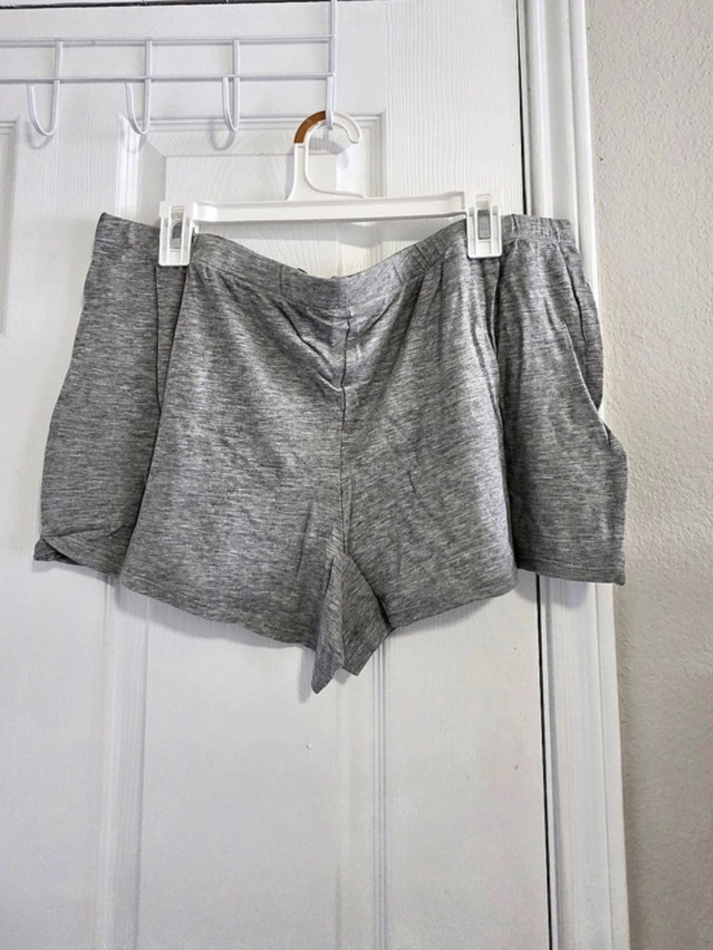 Glitz & Glam Gray Shorts Size XL NWT